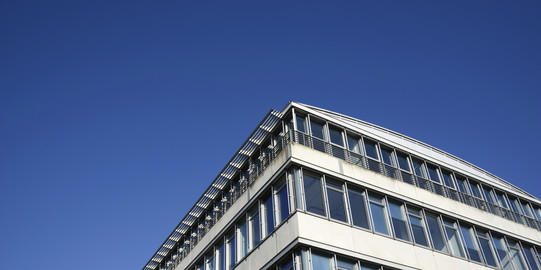 GB III Building 3 from a frog’s perspective at TU Dortmund.